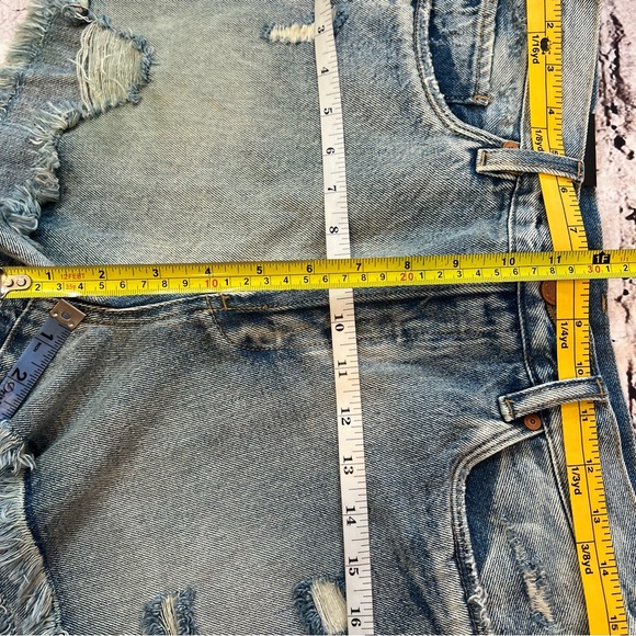 BLANK NYC Women's Denim Cut Off HOLLYWEIRD High Rise Frayed Hot Shorts Size 30 - Picture 5 of 8